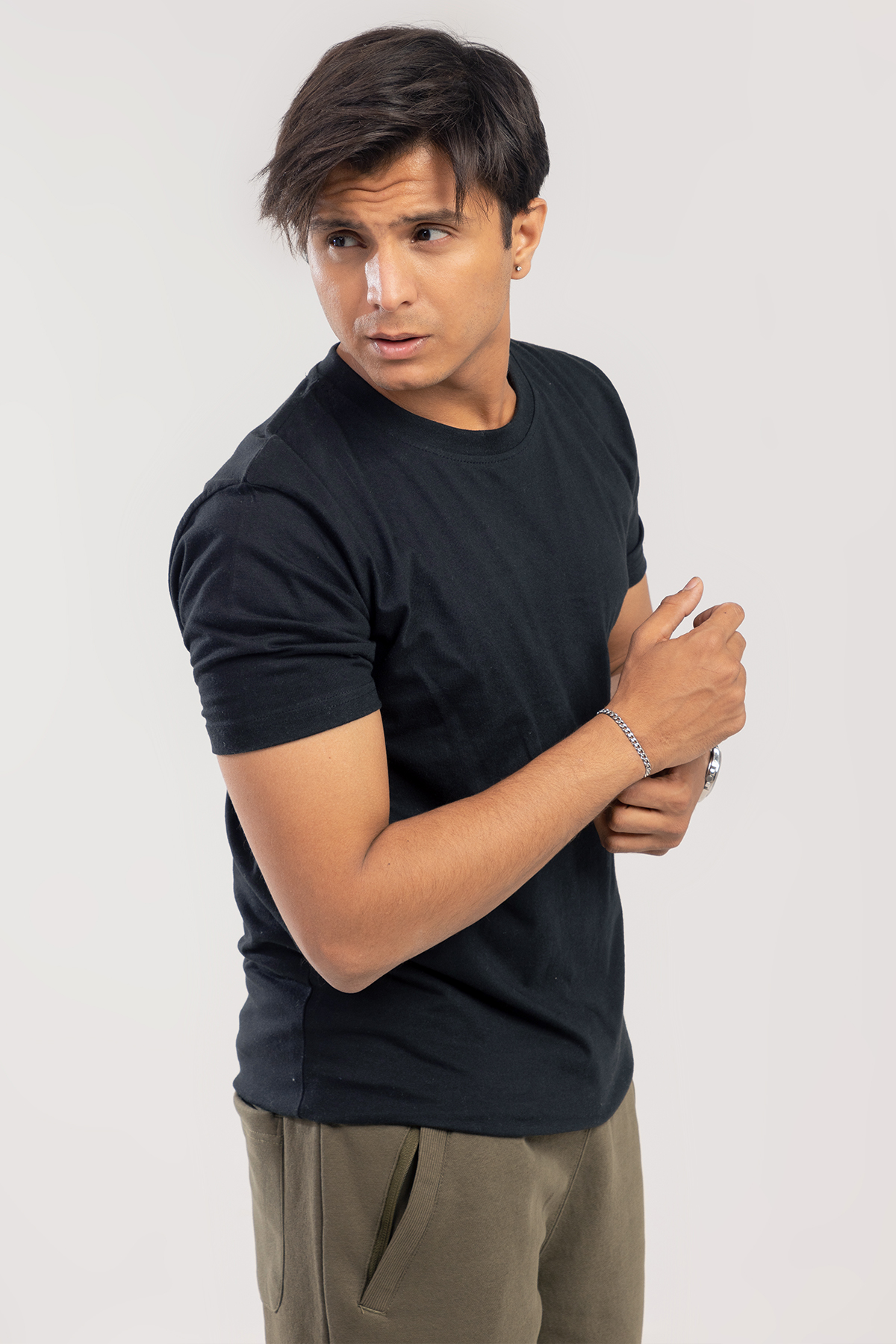 The Classic Men's T-Shirt Black - Image 2